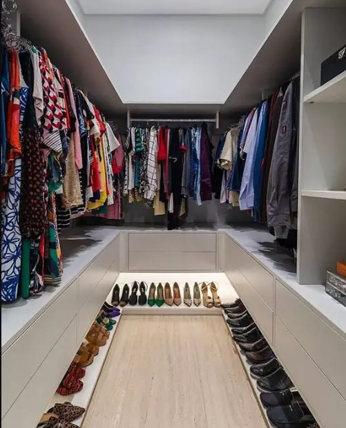 Wardrobe Closet